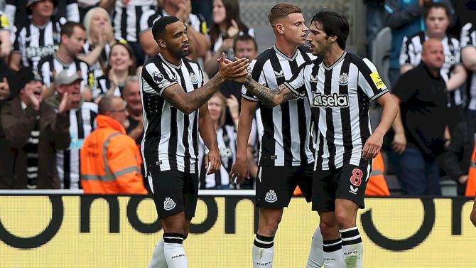 Newcastle 'esmaga' Aston Villa com reforços em destaque