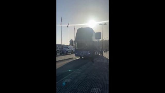 Gritou-se Benfica na chegada do autocarro do FC Porto