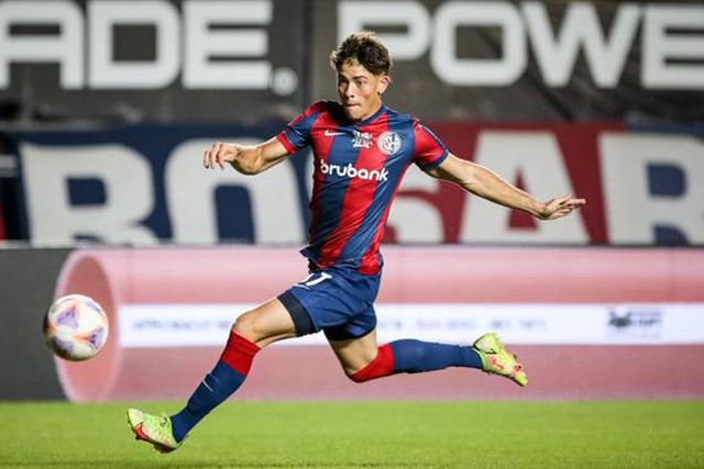 Sondagem: Giay é o lateral-direito de que o Benfica precisa para concorrer com Bah? Veja o resultado final