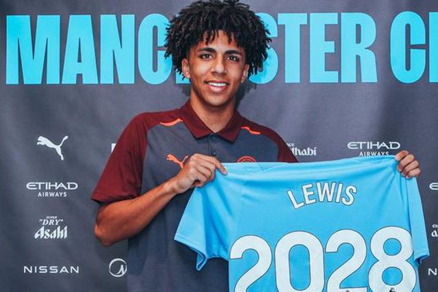 Oficial: Está no clube desde os 8 anos e renova contrato