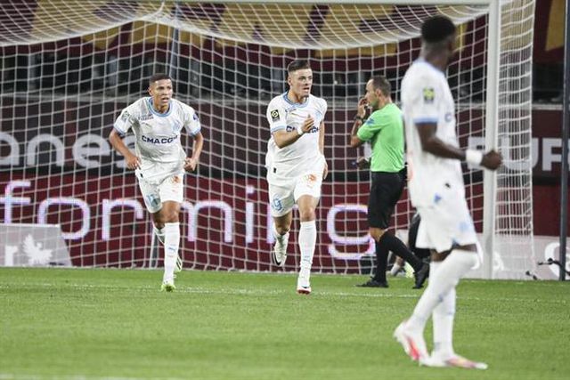 Vitinha salva um ponto para o Marselha (veja o golo)