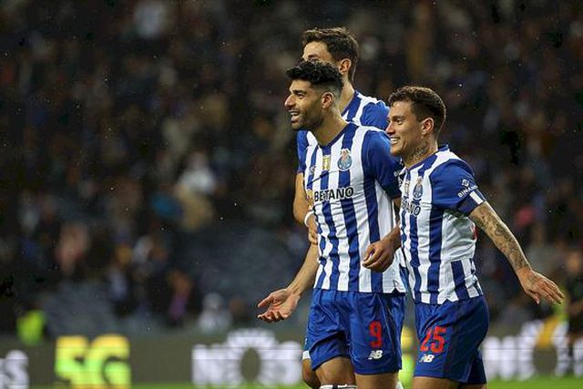 Dragão entra (quase) sempre em grande