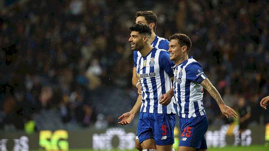 Dragão entra (quase) sempre em grande