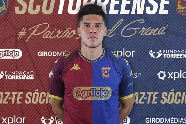 Sebastián Guzmán oficializado em Torres Vedras