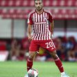 Olympiakos vence com João Carvalho no banco