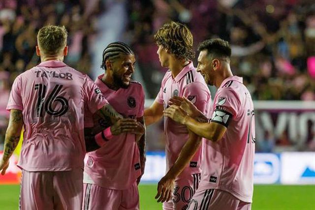 Messi imparável: oito golos em cinco jogos! (vídeo)