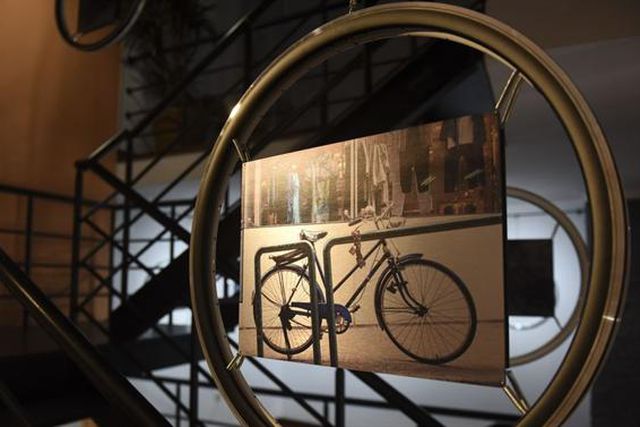 A preciosidade da bicicleta do último amola-tesouras