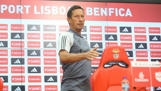 Vlachodimos e Schjelderup: Roger Schmidt aborda mercado