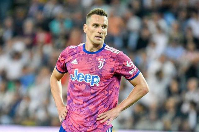 Tiago Pinto pergunta por Milik