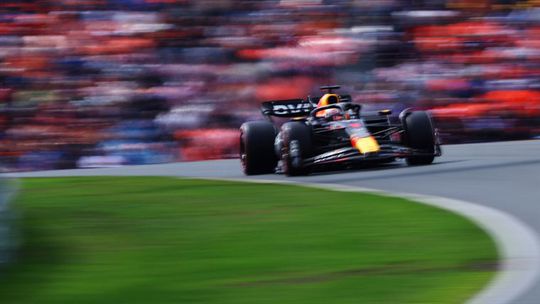 Verstappen soma nona vitória consecutiva e iguala recorde histórico de Vettel