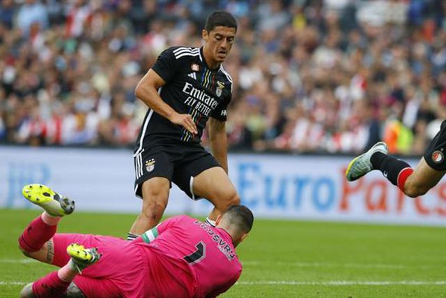 Inglaterra chama por Tiago Gouveia