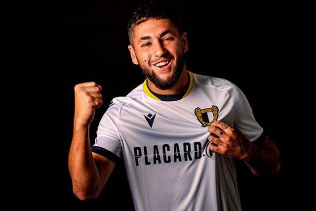 Oficial: terceiro reforço do dia tem formação 'merengue'