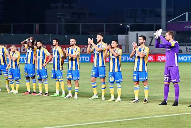 APOEL, de Sá Pinto, começa campeonato com vitória