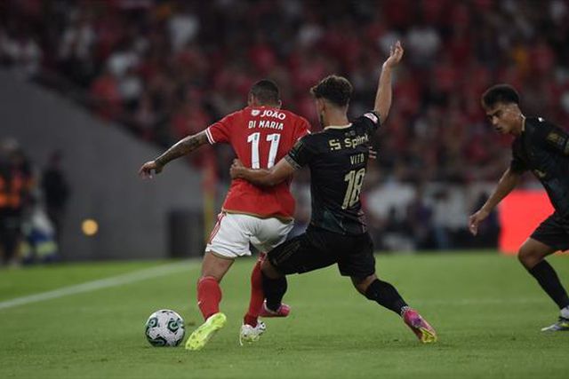 Pediu-se penálti sobre Di María neste lance (vídeo)