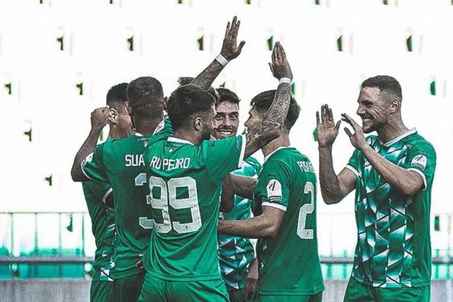 João Henriques vence e lidera