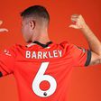 Oficial: Ross Barkley regressa à Premier League