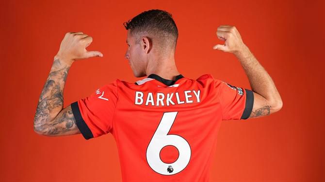 Oficial: Ross Barkley regressa à Premier League