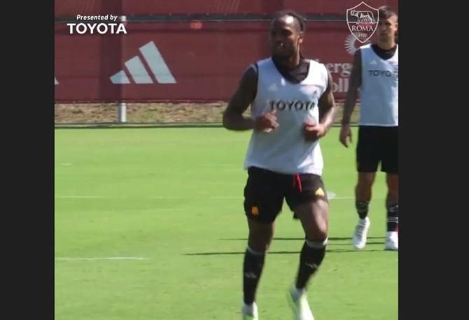 Renato Sanches já meteu mãos à obra (vídeo)