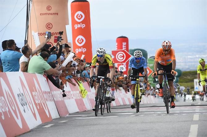 Suíço Stussi vence no Larouco e conquista amarela