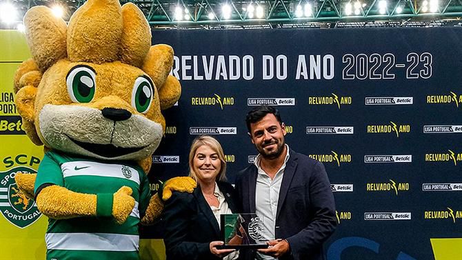 Leões recebem distinção de melhor relvado da época passada