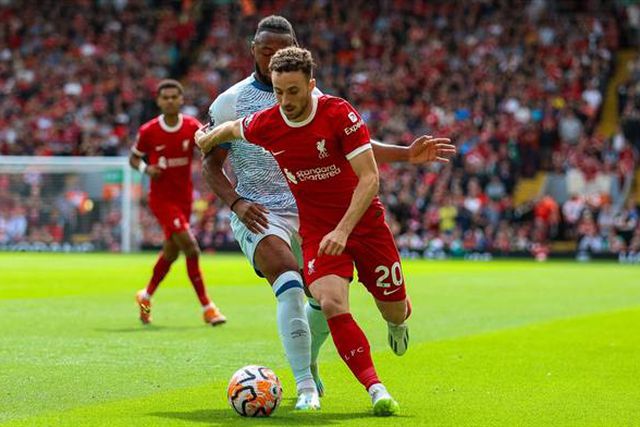 Diogo Jota faz Anfield respirar de alívio (veja o golo)