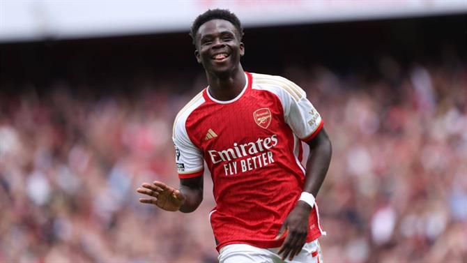 Mundo de desporto - Bukayo Saka eleito novamente como jogador inglês do  ano! O avançado Bukayo Saka, de 22 anos, foi eleito o melhor jogador  masculino de Inglaterra pelo segundo ano consecutivo