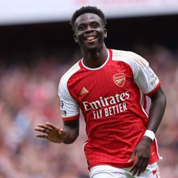 Mundo de desporto - Bukayo Saka eleito novamente como jogador inglês do  ano! O avançado Bukayo Saka, de 22 anos, foi eleito o melhor jogador  masculino de Inglaterra pelo segundo ano consecutivo