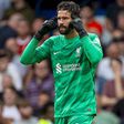 Alisson pode juntar-se a Cristiano Ronaldo e Luís Castro