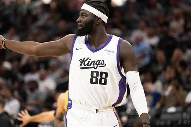 A explicação: Neemias Queta com contrato mas sem garantias