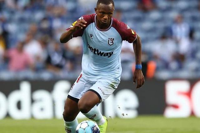 Flavienses negoceiam contratação de Cafú Phete