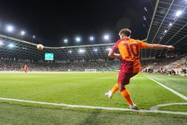 Galatasaray destrói sonho de João Henriques