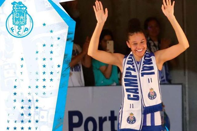 Janaína Vieira segue portista pelo terceiro ano