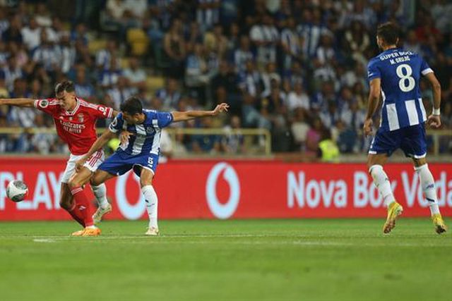 Foi assim que Musa ampliou a vantagem (veja o golo)