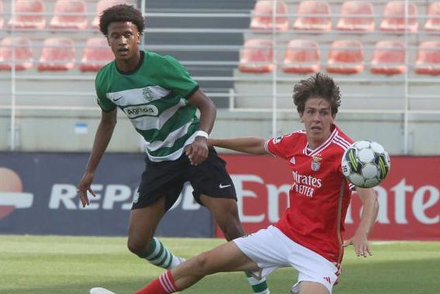 Empate e miúdos de 16 anos no dérbi dos sub-23