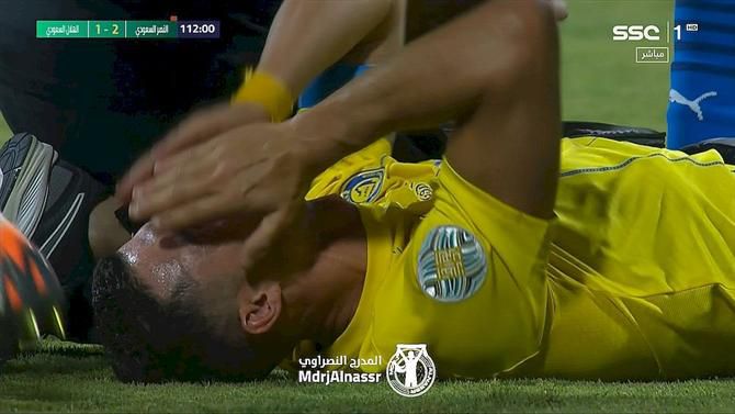 Ronaldo lesiona-se e sai em lágrimas (vídeo)