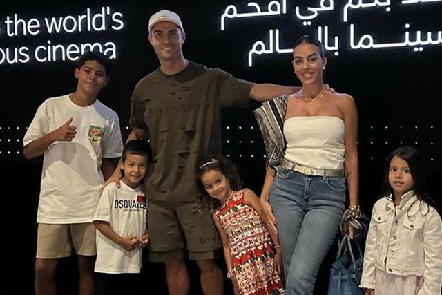 Ronaldo foi com a família ao cinema, mas não é bem um cinema 'normal'... (vídeo)
