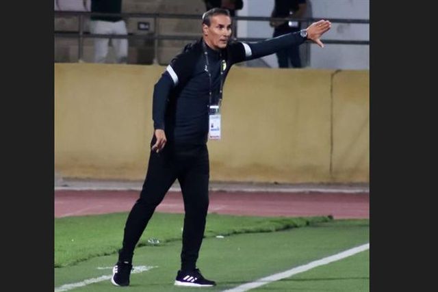 Al Hussein de João Mota volta a golear e lidera campeonato