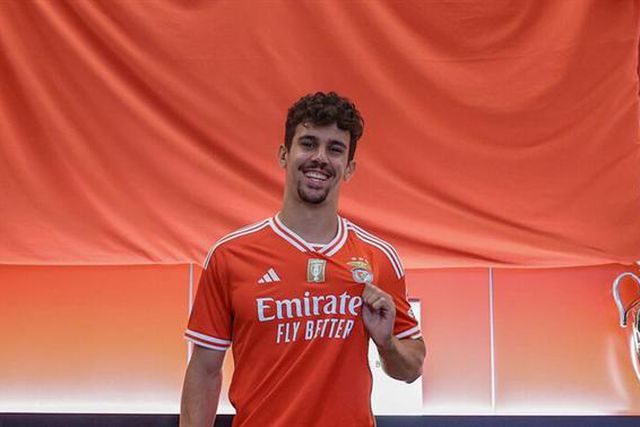 Tomás Araújo tem seis clubes 'à perna' e pode ser cedido