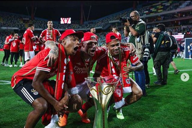 Neres não esqueceu Otávio? Dois emojis sugerem nova provocação