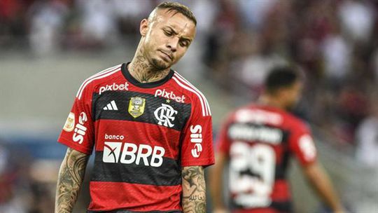 Everton Cebolinha ‘encostado’