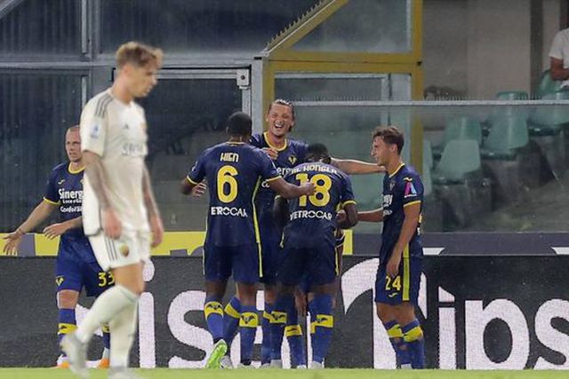 Mourinho derrotado com 'ajuda' de Patrício (veja os golos) e Milan goleia com assistência de Leão