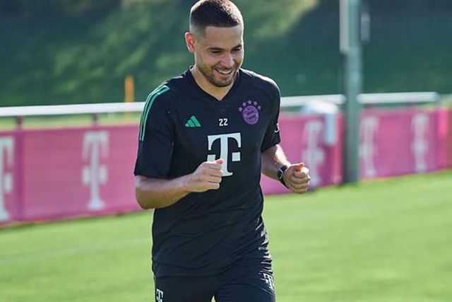 Raphael Guerreiro a correr para a estreia