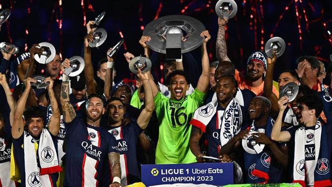 Ligue 1 arranca com revolução no campeão