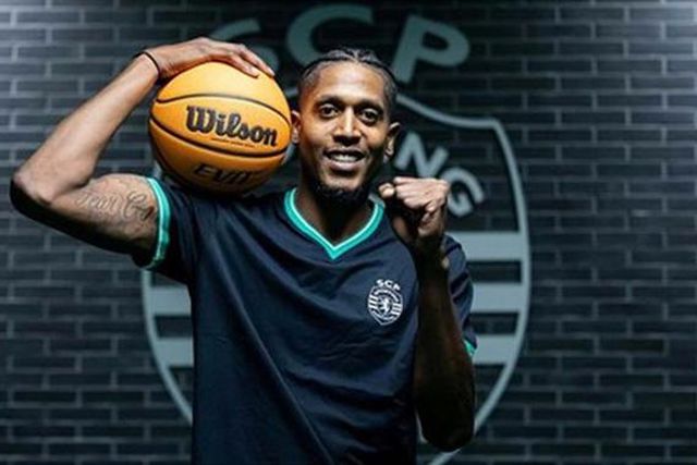 Sporting contrata norte-americano Malik Pope