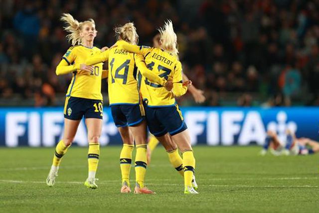 Suécia elimina mais uma seleção campeã do mundo