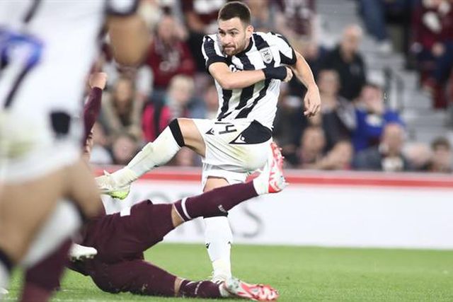 Zivkovic (ex-Benfica) dá vitória ao PAOK em Edimburgo