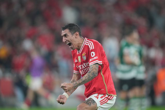 Canto direto de Di María eleito o melhor golo de dezembro (vídeos)