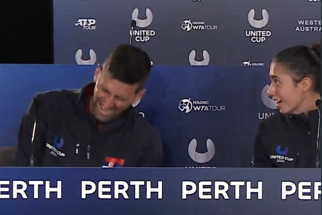 Pedem a Djokovic para desejar feliz ano em mandarim e ele… é melhor ver (vídeo)