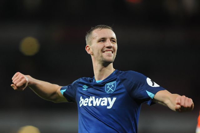 Oficial: West Ham anuncia renovação de Soucek até 2027