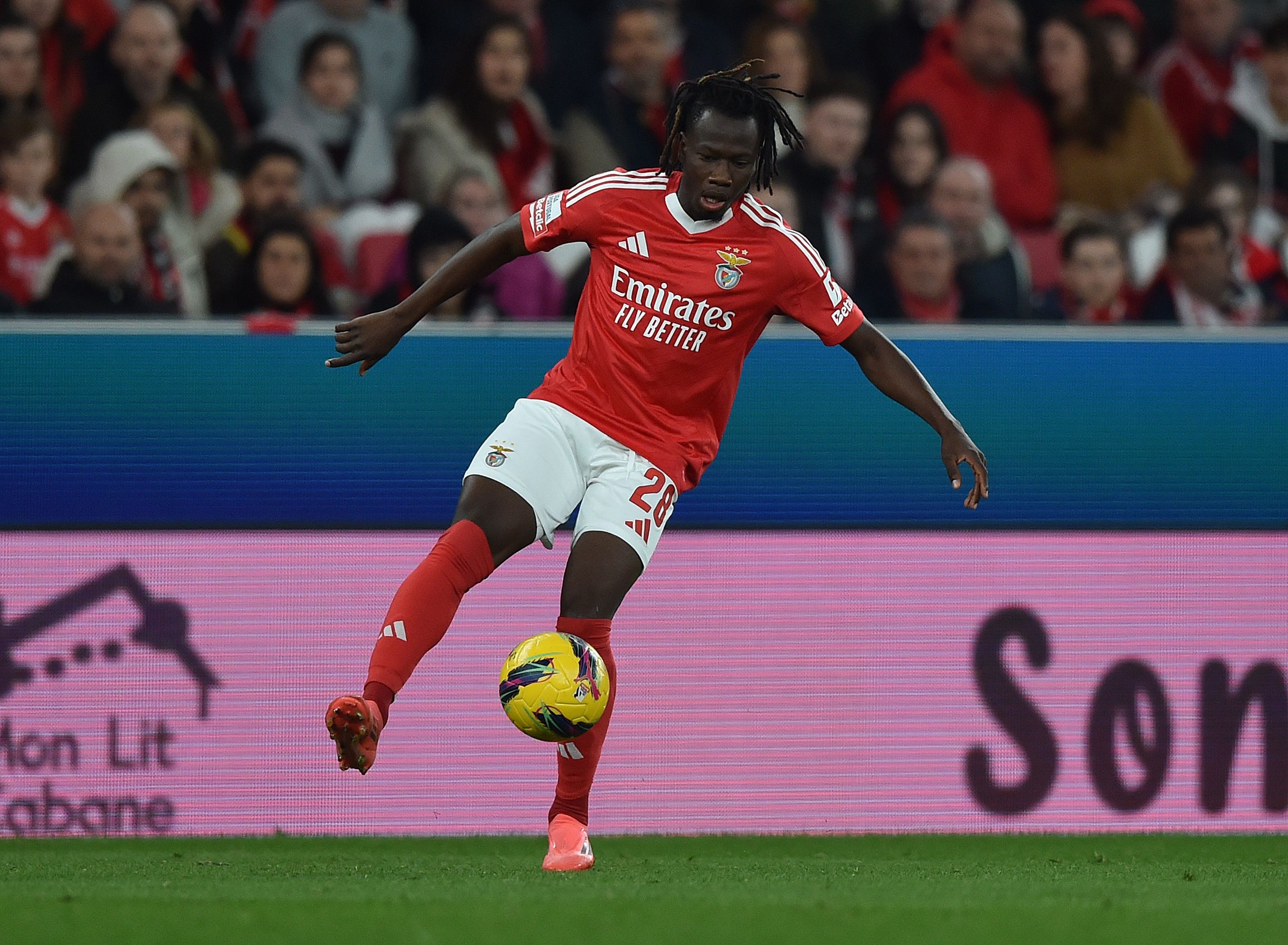 Confirmado: Kaboré deixa o Benfica